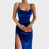 Gabriela – eleganta samta kleita ar šķēlumu