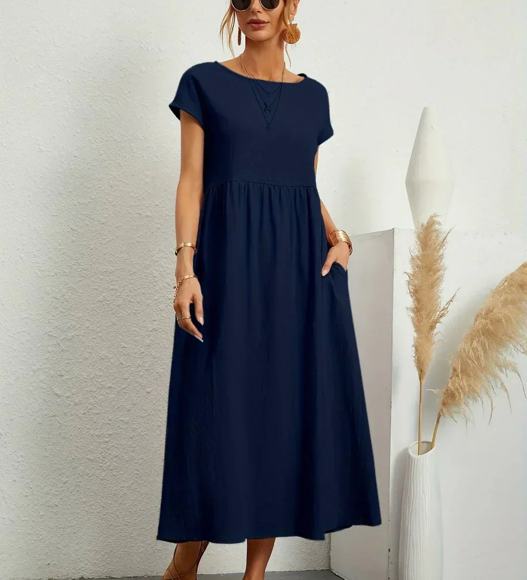 Gabrielle — Midi plūstoša kleita ar mūžīgu eleganci