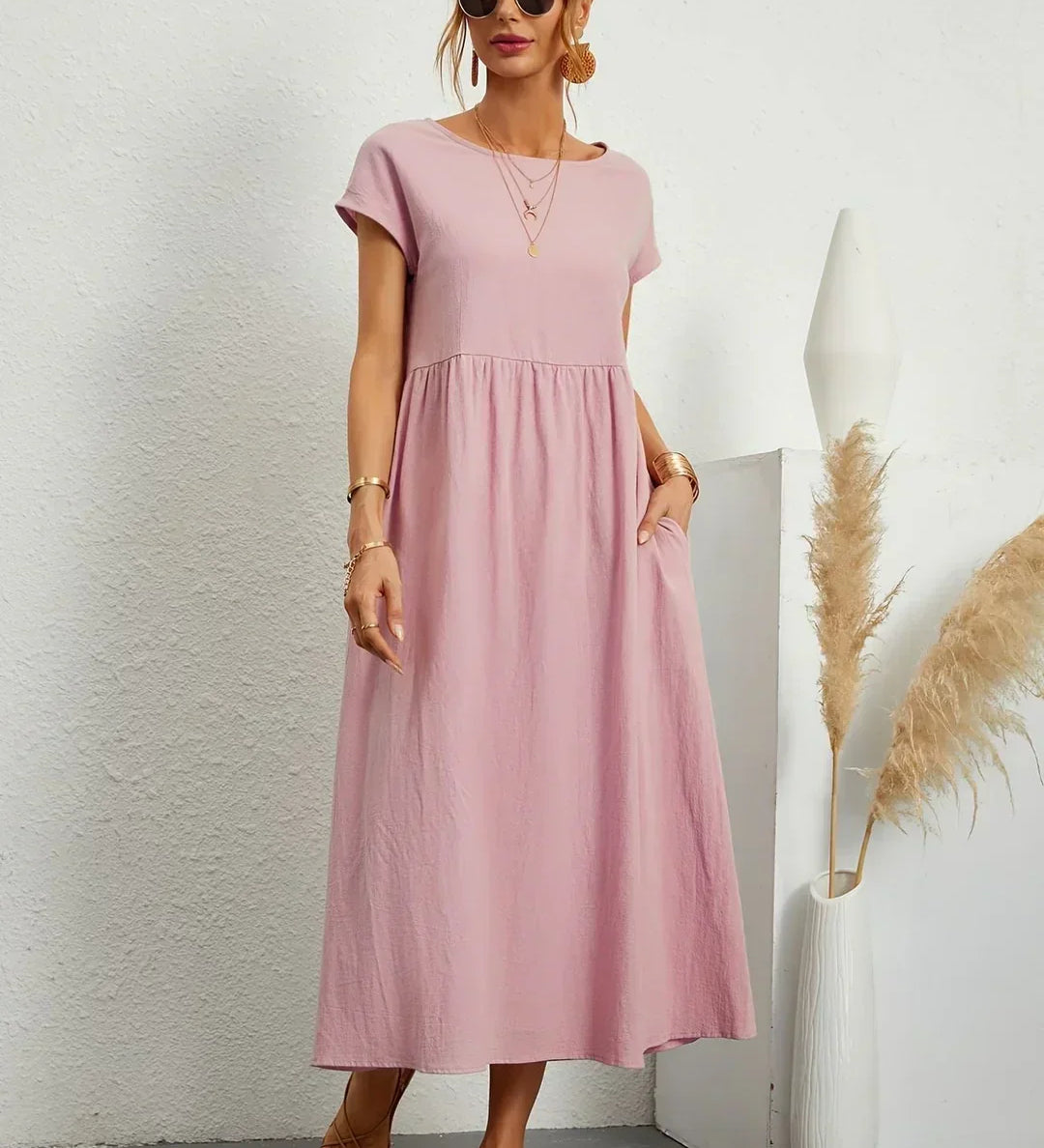 Gabrielle — Midi plūstoša kleita ar mūžīgu eleganci