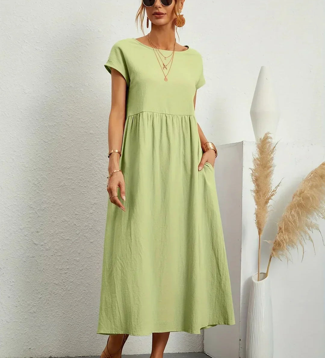 Gabrielle — Midi plūstoša kleita ar mūžīgu eleganci