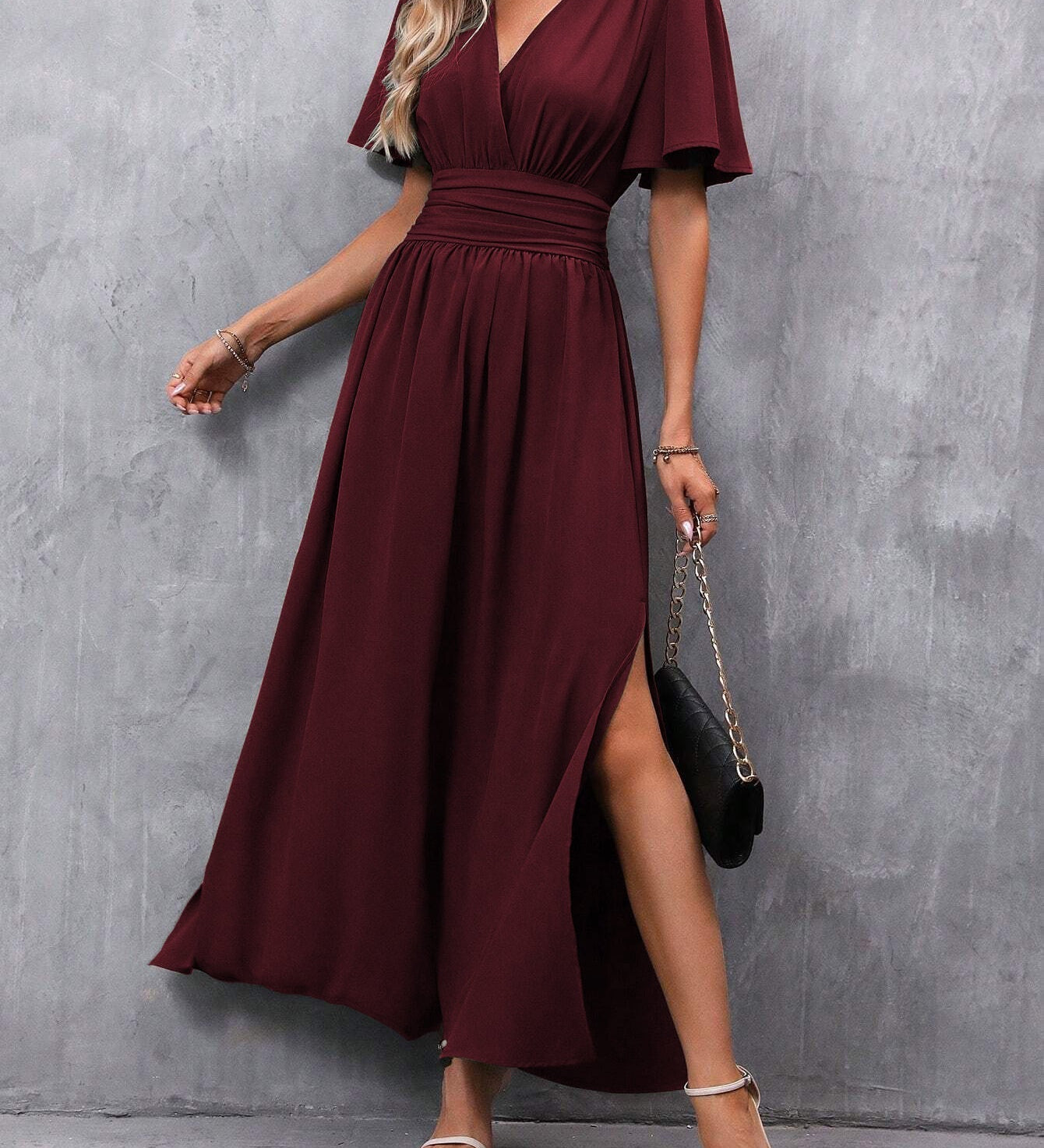 Eterna – Eleganta Melna Maxi Kleita