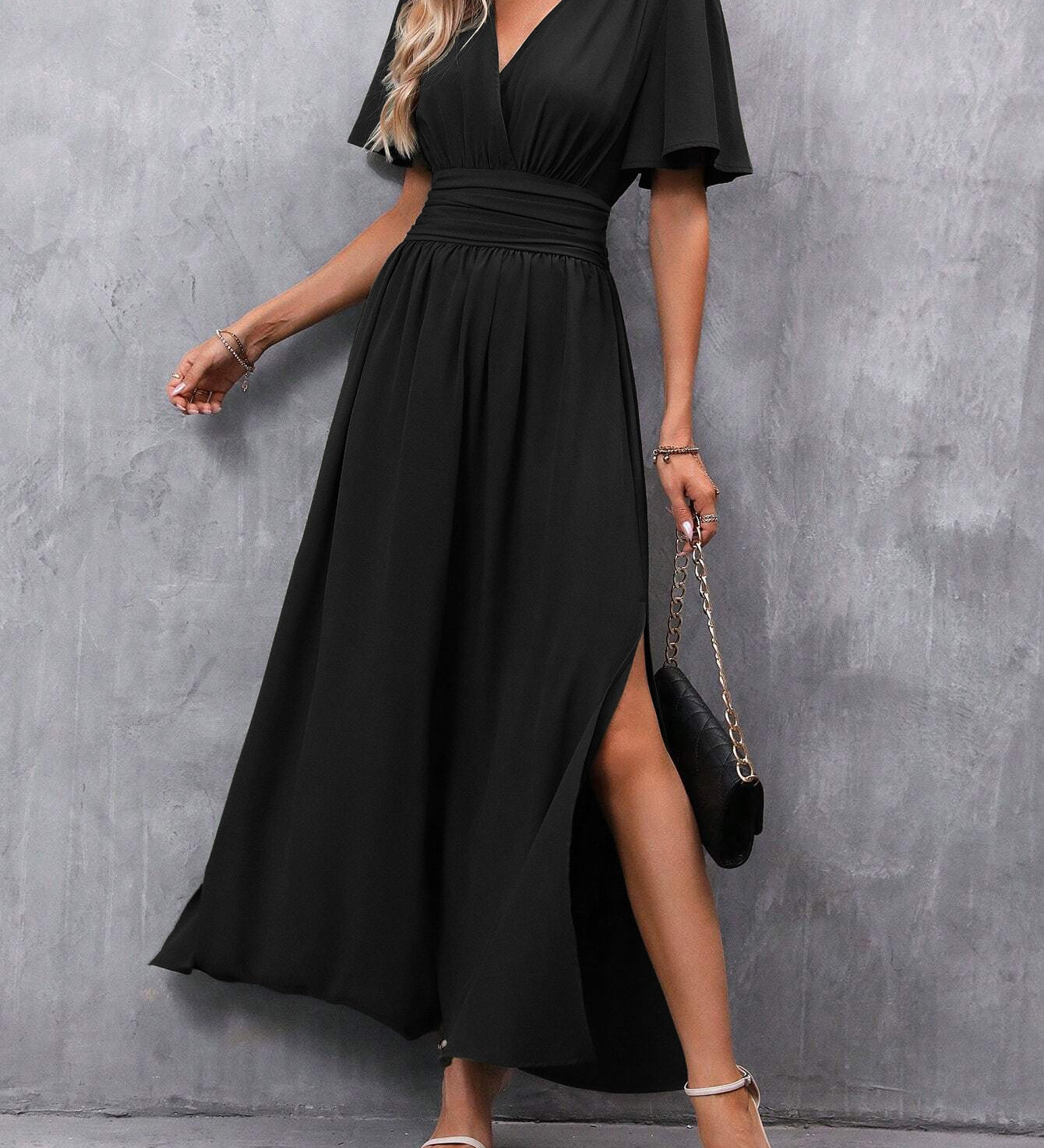Eterna – Eleganta Melna Maxi Kleita